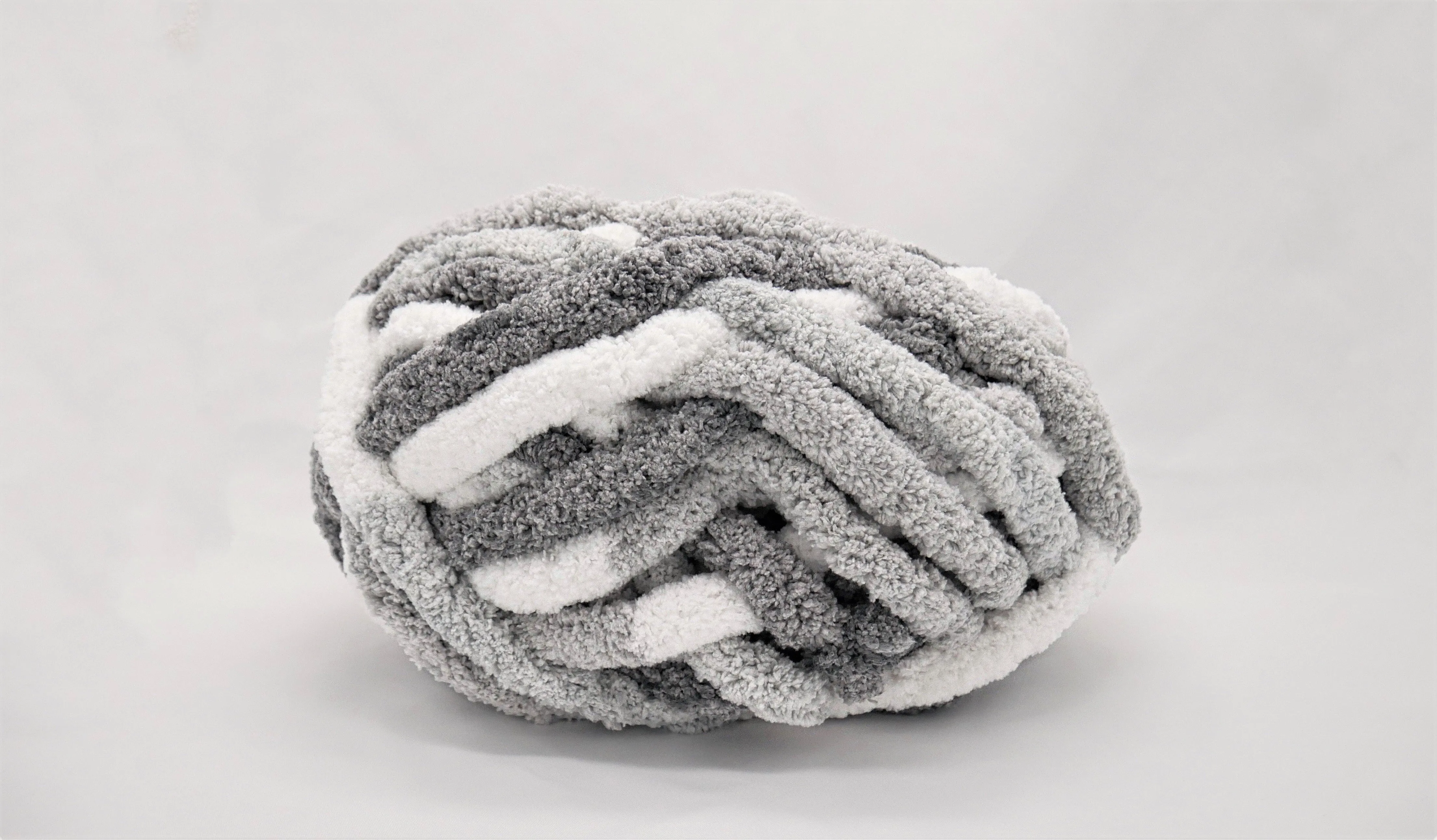 BeCozi Chunky Chenille Yarn