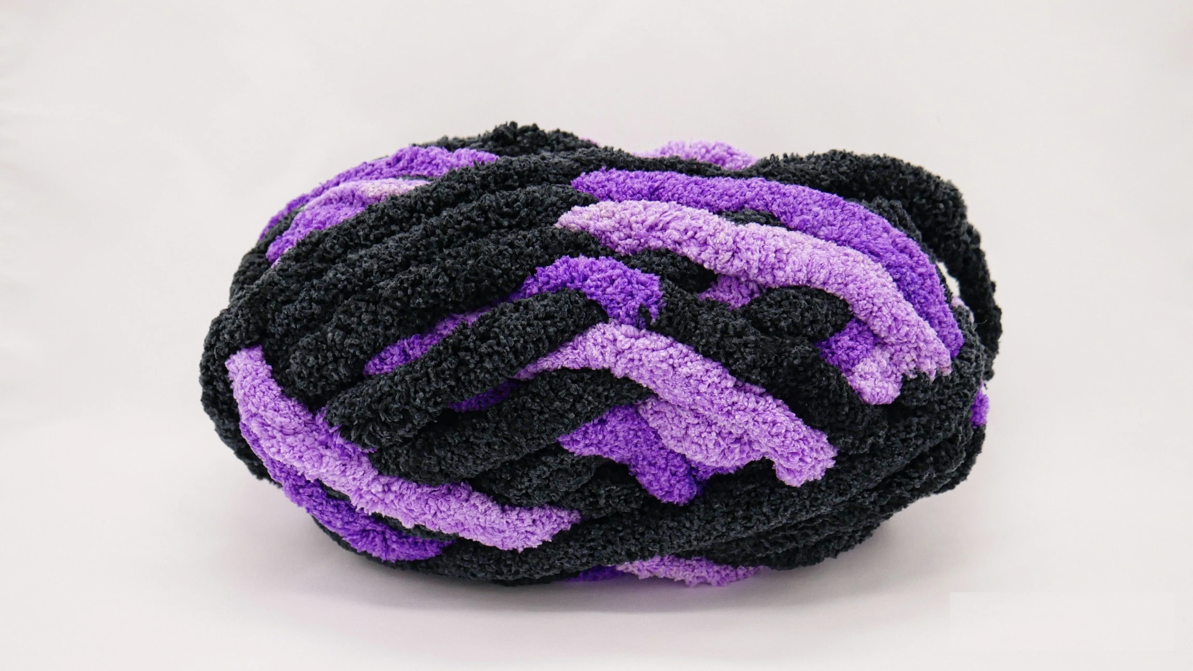 BeCozi Chunky Chenille Yarn
