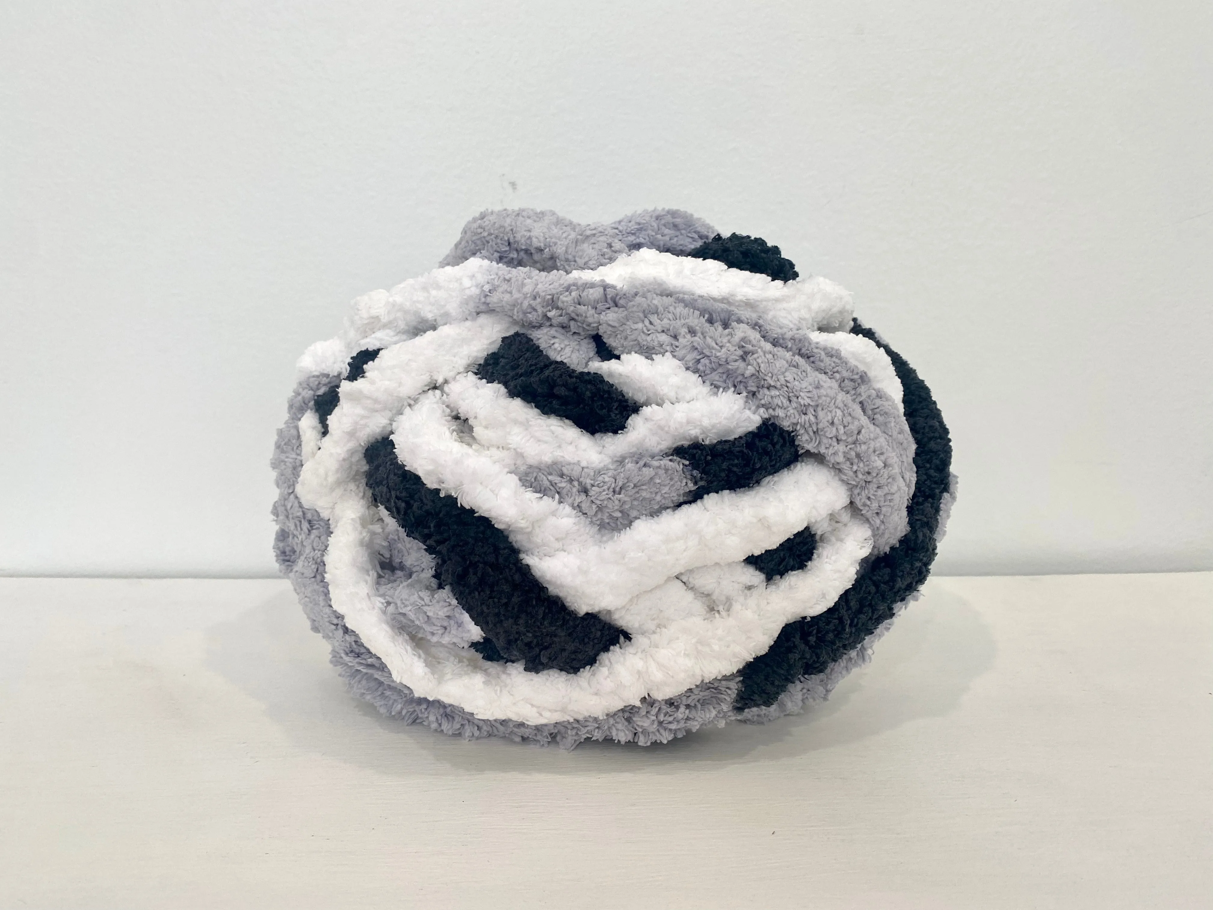 BeCozi Chunky Chenille Yarn
