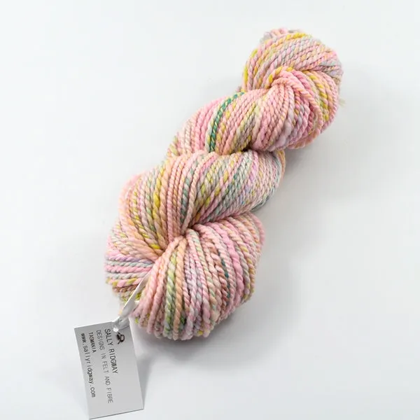 Hand Spun Superwash Merino Wool Chunky Yarn in Marshmallow 13132